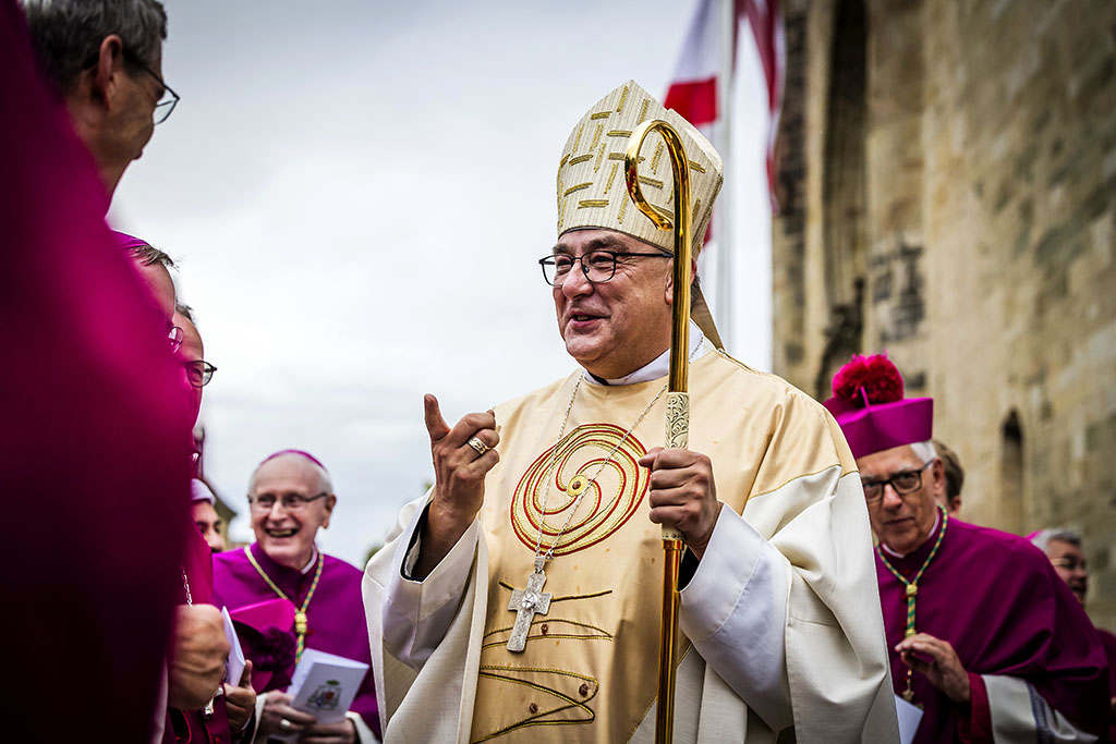 Urheberrechtlich geschuetzte Aufnahmen. Jede Verwendung ist honorarpflichtig und muss beim Urheber angezeigt werden!  [CREDIT: Lars Berg / WWW.LARSBERG.EU - Lars Berg, Von der Tinnenstrasse 13, 48145 Muenster, Germany, mobile +49 179 1379630, Bank: Commerzbank Mnster, IBAN: DE09 4008 0040 0600 9372 00 BIC: DRES DE FF 400, Finanzamt Muenster-Innenstadt, Steuernummer 337/5017/1774, USt-IdNr. DE247738150 - Verwendung nur gegen Namensnennung, Beleg und Honorar entsprechend aktueller MFMPreisliste zzgl. 7 Prozent MwSt - Bei der Verwendung ausserhalb journalistischer Berichterstattung (z.B. Werbung etc.) bitte vorher mit dem Autor Kontakt aufnehmen. Es wird grundsaetzlich keine Einholung von Persoenlichkeits-, Kunst- oder Markenrechten zugesichert, es sei denn, dies ist hier in der Bildbeschriftung ausdruecklich vermerkt. Die Einholung dieser Rechte obliegt dem Nutzer. Es gelten die unter WWW.LARSBERG.EU aufgefuehrten AGB. - NO MODEL RELEASE - ]