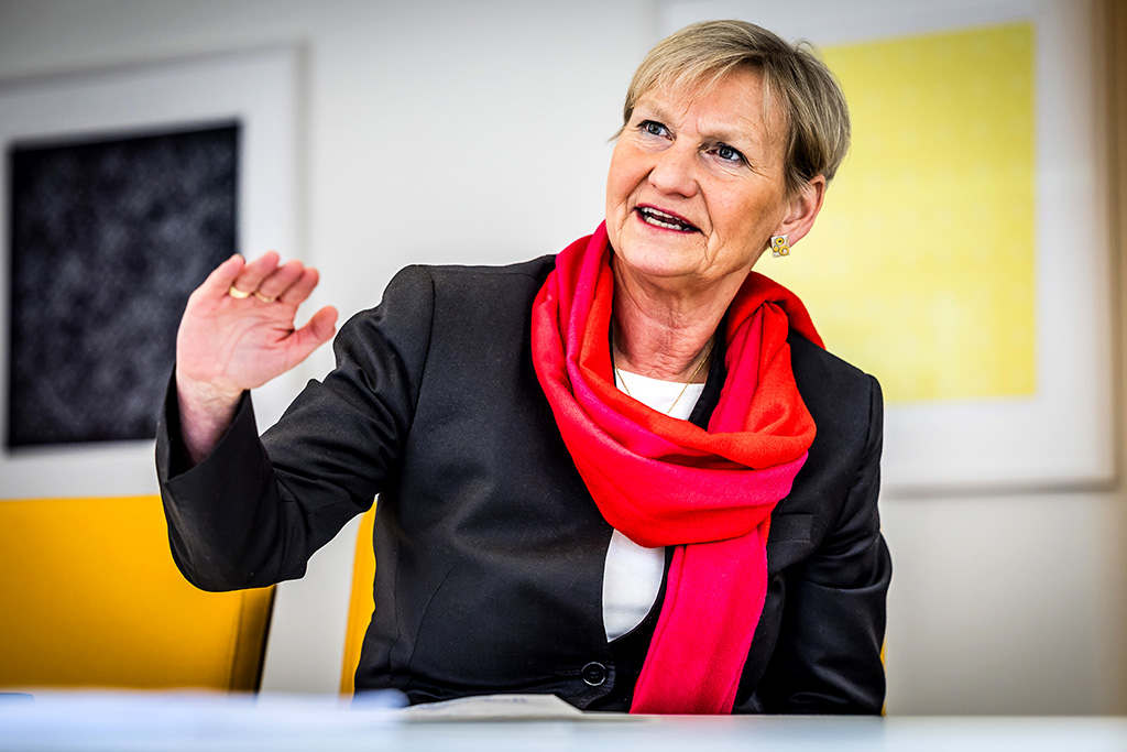 Urheberrechtlich geschuetzte Aufnahmen. Jede Verwendung ist honorarpflichtig und muss beim Urheber angezeigt werden!  [CREDIT: Lars Berg / WWW.LARSBERG.EU - Lars Berg, Von der Tinnenstrasse 13, 48145 Muenster, Germany, mobile +49 179 1379630, Bank: Commerzbank Mnster, IBAN: DE09 4008 0040 0600 9372 00 BIC: DRES DE FF 400, Finanzamt Muenster-Innenstadt, Steuernummer 337/5017/1774, USt-IdNr. DE247738150 - Verwendung nur gegen Namensnennung, Beleg und Honorar entsprechend aktueller MFMPreisliste zzgl. 7 Prozent MwSt - Bei der Verwendung ausserhalb journalistischer Berichterstattung (z.B. Werbung etc.) bitte vorher mit dem Autor Kontakt aufnehmen. Es wird grundsaetzlich keine Einholung von Persoenlichkeits-, Kunst- oder Markenrechten zugesichert, es sei denn, dies ist hier in der Bildbeschriftung ausdruecklich vermerkt. Die Einholung dieser Rechte obliegt dem Nutzer. Es gelten die unter WWW.LARSBERG.EU aufgefuehrten AGB. - NO MODEL RELEASE - ]