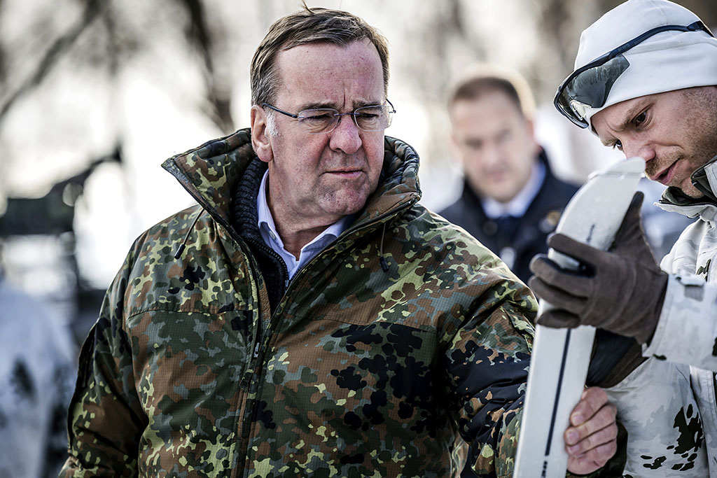 Urheberrechtlich geschuetzte Aufnahmen. Jede Verwendung ist honorarpflichtig und muss beim Urheber angezeigt werden!  [CREDIT: Lars Berg / WWW.LARSBERG.EU - Lars Berg, Von der Tinnenstrasse 13, 48145 Muenster, Germany, mobile +49 179 1379630, Bank: Commerzbank Mnster, IBAN: DE09 4008 0040 0600 9372 00 BIC: DRES DE FF 400, Finanzamt Muenster-Innenstadt, Steuernummer 337/5017/1774, USt-IdNr. DE247738150 - Verwendung nur gegen Namensnennung, Beleg und Honorar entsprechend aktueller MFMPreisliste zzgl. 7 Prozent MwSt - Bei der Verwendung ausserhalb journalistischer Berichterstattung (z.B. Werbung etc.) bitte vorher mit dem Autor Kontakt aufnehmen. Es wird grundsaetzlich keine Einholung von Persoenlichkeits-, Kunst- oder Markenrechten zugesichert, es sei denn, dies ist hier in der Bildbeschriftung ausdruecklich vermerkt. Die Einholung dieser Rechte obliegt dem Nutzer. Es gelten die unter WWW.LARSBERG.EU aufgefuehrten AGB. - NO MODEL RELEASE - ]