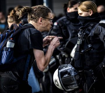 NEWS Demo Essen 004 copy 360x320