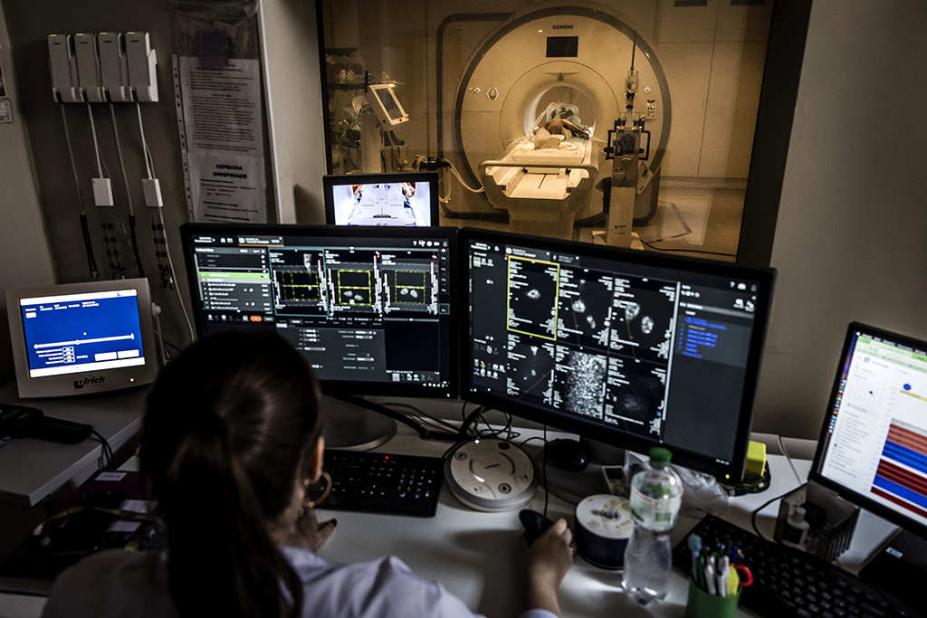 Urheberrechtlich geschuetzte Aufnahmen. Jede Verwendung ist honorarpflichtig und muss beim Urheber angezeigt werden!  [CREDIT: Lars Berg / WWW.LARSBERG.EU - Lars Berg, Von der Tinnenstrasse 13, 48145 Muenster, Germany, mobile +49 179 1379630, Bank: Commerzbank Mnster, IBAN: DE09 4008 0040 0600 9372 00 BIC: DRES DE FF 400, Finanzamt Muenster-Innenstadt, Steuernummer 337/5017/1774, USt-IdNr. DE247738150 - Verwendung nur gegen Namensnennung, Beleg und Honorar entsprechend aktueller MFMPreisliste zzgl. 7 Prozent MwSt - Bei der Verwendung ausserhalb journalistischer Berichterstattung (z.B. Werbung etc.) bitte vorher mit dem Autor Kontakt aufnehmen. Es wird grundsaetzlich keine Einholung von Persoenlichkeits-, Kunst- oder Markenrechten zugesichert, es sei denn, dies ist hier in der Bildbeschriftung ausdruecklich vermerkt. Die Einholung dieser Rechte obliegt dem Nutzer. Es gelten die unter WWW.LARSBERG.EU aufgefuehrten AGB. - NO MODEL RELEASE - ]