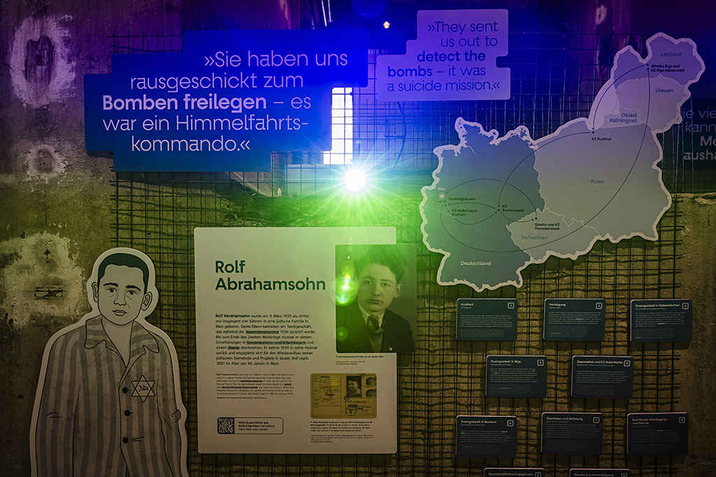 Urheberrechtlich geschuetzte Aufnahmen. Jede Verwendung ist honorarpflichtig und muss beim Urheber angezeigt werden!  [CREDIT: Lars Berg / WWW.LARSBERG.EU - Lars Berg, Von der Tinnenstrasse 13, 48145 Muenster, Germany, mobile +49 179 1379630, Bank: Commerzbank Mnster, IBAN: DE09 4008 0040 0600 9372 00 BIC: DRES DE FF 400, Finanzamt Muenster-Innenstadt, Steuernummer 337/5017/1774, USt-IdNr. DE247738150 - Verwendung nur gegen Namensnennung, Beleg und Honorar entsprechend aktueller MFMPreisliste zzgl. 7 Prozent MwSt - Bei der Verwendung ausserhalb journalistischer Berichterstattung (z.B. Werbung etc.) bitte vorher mit dem Autor Kontakt aufnehmen. Es wird grundsaetzlich keine Einholung von Persoenlichkeits-, Kunst- oder Markenrechten zugesichert, es sei denn, dies ist hier in der Bildbeschriftung ausdruecklich vermerkt. Die Einholung dieser Rechte obliegt dem Nutzer. Es gelten die unter WWW.LARSBERG.EU aufgefuehrten AGB. - NO MODEL RELEASE - ]