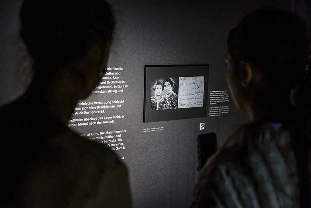 Urheberrechtlich geschuetzte Aufnahmen. Jede Verwendung ist honorarpflichtig und muss beim Urheber angezeigt werden!  [CREDIT: Lars Berg / WWW.LARSBERG.EU - Lars Berg, Von der Tinnenstrasse 13, 48145 Muenster, Germany, mobile +49 179 1379630, Bank: Commerzbank Mnster, IBAN: DE09 4008 0040 0600 9372 00 BIC: DRES DE FF 400, Finanzamt Muenster-Innenstadt, Steuernummer 337/5017/1774, USt-IdNr. DE247738150 - Verwendung nur gegen Namensnennung, Beleg und Honorar entsprechend aktueller MFMPreisliste zzgl. 7 Prozent MwSt - Bei der Verwendung ausserhalb journalistischer Berichterstattung (z.B. Werbung etc.) bitte vorher mit dem Autor Kontakt aufnehmen. Es wird grundsaetzlich keine Einholung von Persoenlichkeits-, Kunst- oder Markenrechten zugesichert, es sei denn, dies ist hier in der Bildbeschriftung ausdruecklich vermerkt. Die Einholung dieser Rechte obliegt dem Nutzer. Es gelten die unter WWW.LARSBERG.EU aufgefuehrten AGB. - NO MODEL RELEASE - ]