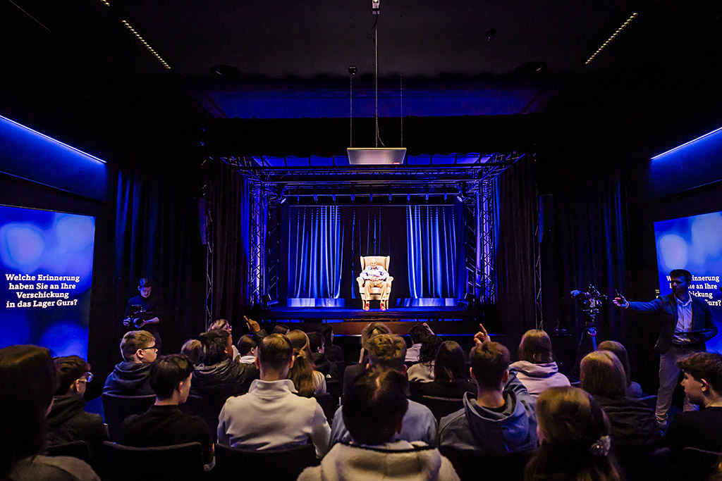 Urheberrechtlich geschuetzte Aufnahmen. Jede Verwendung ist honorarpflichtig und muss beim Urheber angezeigt werden!  [CREDIT: Lars Berg / WWW.LARSBERG.EU - Lars Berg, Von der Tinnenstrasse 13, 48145 Muenster, Germany, mobile +49 179 1379630, Bank: Commerzbank Mnster, IBAN: DE09 4008 0040 0600 9372 00 BIC: DRES DE FF 400, Finanzamt Muenster-Innenstadt, Steuernummer 337/5017/1774, USt-IdNr. DE247738150 - Verwendung nur gegen Namensnennung, Beleg und Honorar entsprechend aktueller MFMPreisliste zzgl. 7 Prozent MwSt - Bei der Verwendung ausserhalb journalistischer Berichterstattung (z.B. Werbung etc.) bitte vorher mit dem Autor Kontakt aufnehmen. Es wird grundsaetzlich keine Einholung von Persoenlichkeits-, Kunst- oder Markenrechten zugesichert, es sei denn, dies ist hier in der Bildbeschriftung ausdruecklich vermerkt. Die Einholung dieser Rechte obliegt dem Nutzer. Es gelten die unter WWW.LARSBERG.EU aufgefuehrten AGB. - NO MODEL RELEASE - ]