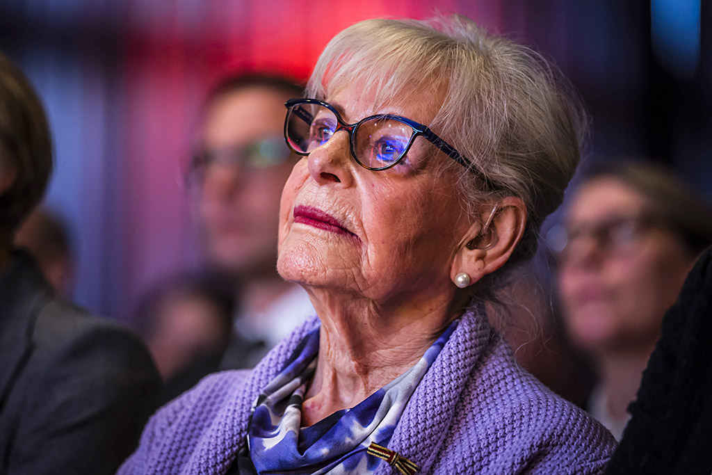 Urheberrechtlich geschuetzte Aufnahmen. Jede Verwendung ist honorarpflichtig und muss beim Urheber angezeigt werden!  [CREDIT: Lars Berg / WWW.LARSBERG.EU - Lars Berg, Von der Tinnenstrasse 13, 48145 Muenster, Germany, mobile +49 179 1379630, Bank: Commerzbank Mnster, IBAN: DE09 4008 0040 0600 9372 00 BIC: DRES DE FF 400, Finanzamt Muenster-Innenstadt, Steuernummer 337/5017/1774, USt-IdNr. DE247738150 - Verwendung nur gegen Namensnennung, Beleg und Honorar entsprechend aktueller MFMPreisliste zzgl. 7 Prozent MwSt - Bei der Verwendung ausserhalb journalistischer Berichterstattung (z.B. Werbung etc.) bitte vorher mit dem Autor Kontakt aufnehmen. Es wird grundsaetzlich keine Einholung von Persoenlichkeits-, Kunst- oder Markenrechten zugesichert, es sei denn, dies ist hier in der Bildbeschriftung ausdruecklich vermerkt. Die Einholung dieser Rechte obliegt dem Nutzer. Es gelten die unter WWW.LARSBERG.EU aufgefuehrten AGB. - NO MODEL RELEASE - ]