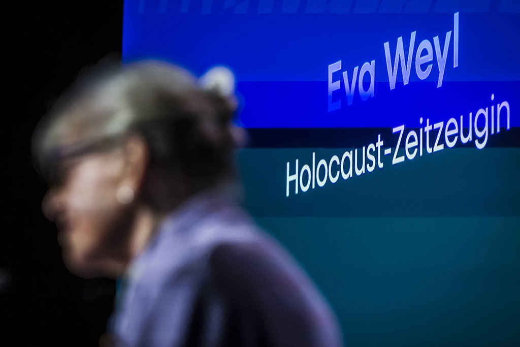 Urheberrechtlich geschuetzte Aufnahmen. Jede Verwendung ist honorarpflichtig und muss beim Urheber angezeigt werden!  [CREDIT: Lars Berg / WWW.LARSBERG.EU - Lars Berg, Von der Tinnenstrasse 13, 48145 Muenster, Germany, mobile +49 179 1379630, Bank: Commerzbank Mnster, IBAN: DE09 4008 0040 0600 9372 00 BIC: DRES DE FF 400, Finanzamt Muenster-Innenstadt, Steuernummer 337/5017/1774, USt-IdNr. DE247738150 - Verwendung nur gegen Namensnennung, Beleg und Honorar entsprechend aktueller MFMPreisliste zzgl. 7 Prozent MwSt - Bei der Verwendung ausserhalb journalistischer Berichterstattung (z.B. Werbung etc.) bitte vorher mit dem Autor Kontakt aufnehmen. Es wird grundsaetzlich keine Einholung von Persoenlichkeits-, Kunst- oder Markenrechten zugesichert, es sei denn, dies ist hier in der Bildbeschriftung ausdruecklich vermerkt. Die Einholung dieser Rechte obliegt dem Nutzer. Es gelten die unter WWW.LARSBERG.EU aufgefuehrten AGB. - NO MODEL RELEASE - ]