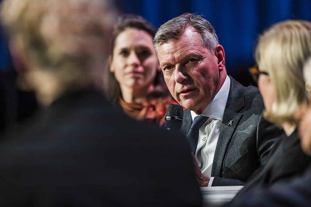 Urheberrechtlich geschuetzte Aufnahmen. Jede Verwendung ist honorarpflichtig und muss beim Urheber angezeigt werden!  [CREDIT: Lars Berg / WWW.LARSBERG.EU - Lars Berg, Von der Tinnenstrasse 13, 48145 Muenster, Germany, mobile +49 179 1379630, Bank: Commerzbank Mnster, IBAN: DE09 4008 0040 0600 9372 00 BIC: DRES DE FF 400, Finanzamt Muenster-Innenstadt, Steuernummer 337/5017/1774, USt-IdNr. DE247738150 - Verwendung nur gegen Namensnennung, Beleg und Honorar entsprechend aktueller MFMPreisliste zzgl. 7 Prozent MwSt - Bei der Verwendung ausserhalb journalistischer Berichterstattung (z.B. Werbung etc.) bitte vorher mit dem Autor Kontakt aufnehmen. Es wird grundsaetzlich keine Einholung von Persoenlichkeits-, Kunst- oder Markenrechten zugesichert, es sei denn, dies ist hier in der Bildbeschriftung ausdruecklich vermerkt. Die Einholung dieser Rechte obliegt dem Nutzer. Es gelten die unter WWW.LARSBERG.EU aufgefuehrten AGB. - NO MODEL RELEASE - ]