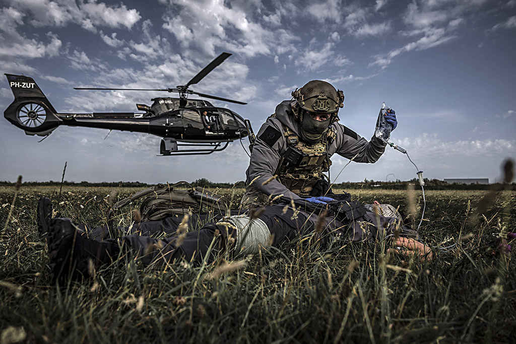 Urheberrechtlich geschuetzte Aufnahmen. Jede Verwendung ist honorarpflichtig und muss beim Urheber angezeigt werden!  [CREDIT: Lars Berg / WWW.LARSBERG.EU - Lars Berg, Von der Tinnenstrasse 13, 48145 Muenster, Germany, mobile +49 179 1379630, Bank: Commerzbank Mnster, IBAN: DE09 4008 0040 0600 9372 00 BIC: DRES DE FF 400, Finanzamt Muenster-Innenstadt, Steuernummer 337/5017/1774, USt-IdNr. DE247738150 - Verwendung nur gegen Namensnennung, Beleg und Honorar entsprechend aktueller MFMPreisliste zzgl. 7 Prozent MwSt - Bei der Verwendung ausserhalb journalistischer Berichterstattung (z.B. Werbung etc.) bitte vorher mit dem Autor Kontakt aufnehmen. Es wird grundsaetzlich keine Einholung von Persoenlichkeits-, Kunst- oder Markenrechten zugesichert, es sei denn, dies ist hier in der Bildbeschriftung ausdruecklich vermerkt. Die Einholung dieser Rechte obliegt dem Nutzer. Es gelten die unter WWW.LARSBERG.EU aufgefuehrten AGB. - NO MODEL RELEASE - ]
