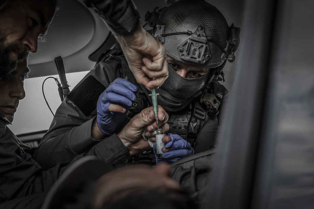 Urheberrechtlich geschuetzte Aufnahmen. Jede Verwendung ist honorarpflichtig und muss beim Urheber angezeigt werden!  [CREDIT: Lars Berg / WWW.LARSBERG.EU - Lars Berg, Von der Tinnenstrasse 13, 48145 Muenster, Germany, mobile +49 179 1379630, Bank: Commerzbank Mnster, IBAN: DE09 4008 0040 0600 9372 00 BIC: DRES DE FF 400, Finanzamt Muenster-Innenstadt, Steuernummer 337/5017/1774, USt-IdNr. DE247738150 - Verwendung nur gegen Namensnennung, Beleg und Honorar entsprechend aktueller MFMPreisliste zzgl. 7 Prozent MwSt - Bei der Verwendung ausserhalb journalistischer Berichterstattung (z.B. Werbung etc.) bitte vorher mit dem Autor Kontakt aufnehmen. Es wird grundsaetzlich keine Einholung von Persoenlichkeits-, Kunst- oder Markenrechten zugesichert, es sei denn, dies ist hier in der Bildbeschriftung ausdruecklich vermerkt. Die Einholung dieser Rechte obliegt dem Nutzer. Es gelten die unter WWW.LARSBERG.EU aufgefuehrten AGB. - NO MODEL RELEASE - ]