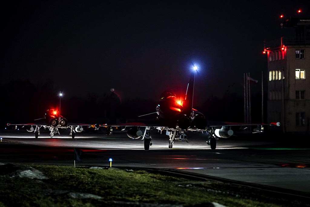 Urheberrechtlich geschuetzte Aufnahmen. Jede Verwendung ist honorarpflichtig und muss beim Urheber angezeigt werden!  [CREDIT: Lars Berg / WWW.LARSBERG.EU - Lars Berg, Von der Tinnenstrasse 13, 48145 Muenster, Germany, mobile +49 179 1379630, Bank: Commerzbank Mnster, IBAN: DE09 4008 0040 0600 9372 00 BIC: DRES DE FF 400, Finanzamt Muenster-Innenstadt, Steuernummer 337/5017/1774, USt-IdNr. DE247738150 - Verwendung nur gegen Namensnennung, Beleg und Honorar entsprechend aktueller MFMPreisliste zzgl. 7 Prozent MwSt - Bei der Verwendung ausserhalb journalistischer Berichterstattung (z.B. Werbung etc.) bitte vorher mit dem Autor Kontakt aufnehmen. Es wird grundsaetzlich keine Einholung von Persoenlichkeits-, Kunst- oder Markenrechten zugesichert, es sei denn, dies ist hier in der Bildbeschriftung ausdruecklich vermerkt. Die Einholung dieser Rechte obliegt dem Nutzer. Es gelten die unter WWW.LARSBERG.EU aufgefuehrten AGB. - NO MODEL RELEASE - ]
