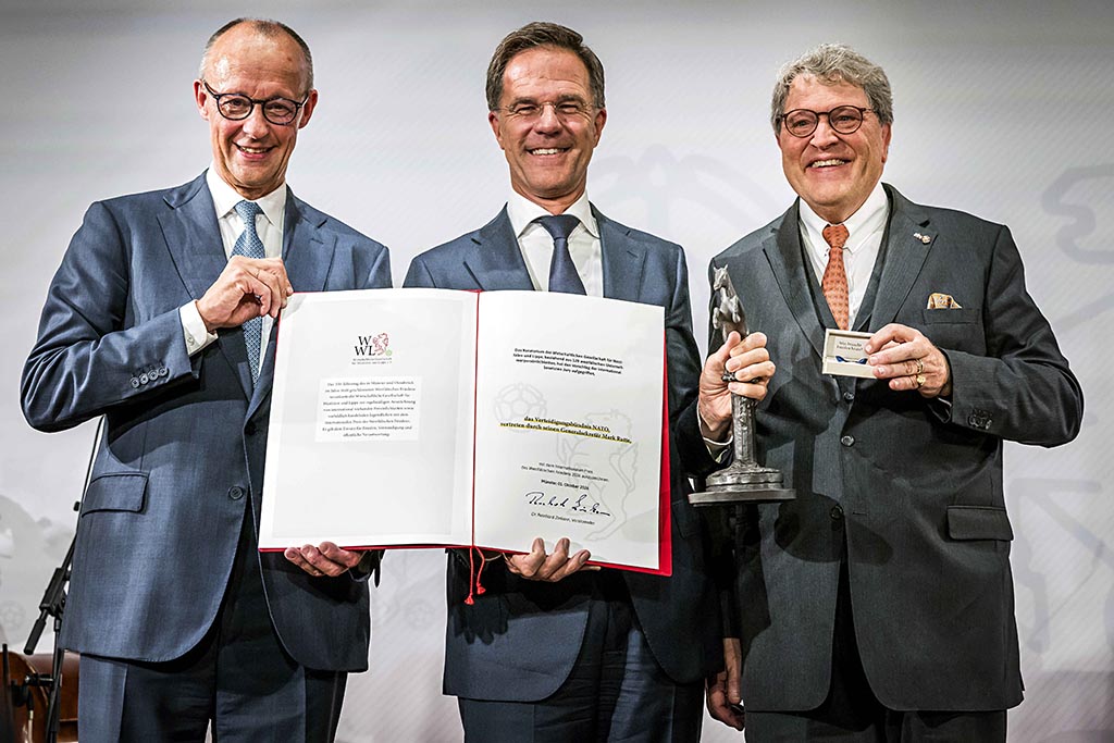 Urheberrechtlich geschuetzte Aufnahmen. Jede Verwendung ist honorarpflichtig und muss beim Urheber angezeigt werden!  [CREDIT: Lars Berg / WWW.LARSBERG.EU - Lars Berg, Von der Tinnenstrasse 13, 48145 Muenster, Germany, mobile +49 179 1379630, Bank: Commerzbank Mnster, IBAN: DE09 4008 0040 0600 9372 00 BIC: DRES DE FF 400, Finanzamt Muenster-Innenstadt, Steuernummer 337/5017/1774, USt-IdNr. DE247738150 - Verwendung nur gegen Namensnennung, Beleg und Honorar entsprechend aktueller MFMPreisliste zzgl. 7 Prozent MwSt - Bei der Verwendung ausserhalb journalistischer Berichterstattung (z.B. Werbung etc.) bitte vorher mit dem Autor Kontakt aufnehmen. Es wird grundsaetzlich keine Einholung von Persoenlichkeits-, Kunst- oder Markenrechten zugesichert, es sei denn, dies ist hier in der Bildbeschriftung ausdruecklich vermerkt. Die Einholung dieser Rechte obliegt dem Nutzer. Es gelten die unter WWW.LARSBERG.EU aufgefuehrten AGB. - NO MODEL RELEASE - ]