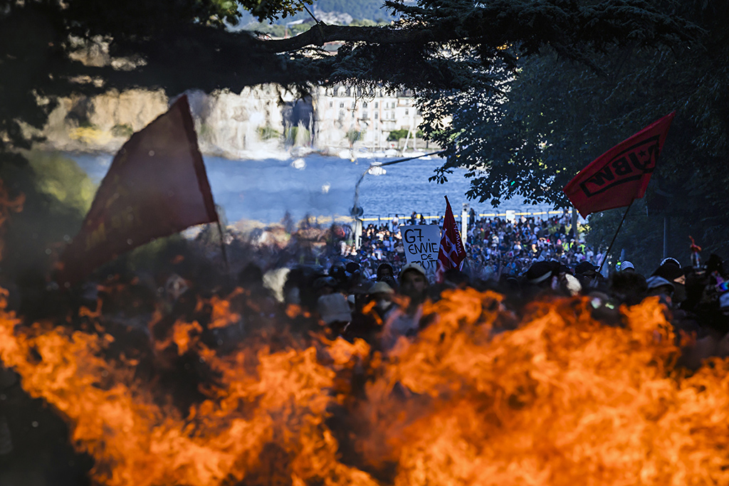Ausschreitungen bei G7 Protesten in Genf