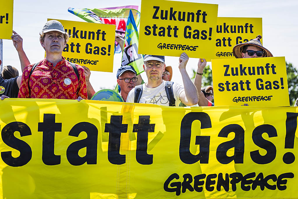 Urheberrechtlich geschuetzte Aufnahmen. Jede Verwendung ist honorarpflichtig und muss beim Urheber angezeigt werden!  [CREDIT: Lars Berg / WWW.LARSBERG.EU - Lars Berg, Von der Tinnenstrasse 13, 48145 Muenster, Germany, mobile +49 179 1379630, Bank: Commerzbank Mnster, IBAN: DE09 4008 0040 0600 9372 00 BIC: DRES DE FF 400, Finanzamt Muenster-Innenstadt, Steuernummer 337/5017/1774, USt-IdNr. DE247738150 - Verwendung nur gegen Namensnennung, Beleg und Honorar entsprechend aktueller MFMPreisliste zzgl. 7 Prozent MwSt - Bei der Verwendung ausserhalb journalistischer Berichterstattung (z.B. Werbung etc.) bitte vorher mit dem Autor Kontakt aufnehmen. Es wird grundsaetzlich keine Einholung von Persoenlichkeits-, Kunst- oder Markenrechten zugesichert, es sei denn, dies ist hier in der Bildbeschriftung ausdruecklich vermerkt. Die Einholung dieser Rechte obliegt dem Nutzer. Es gelten die unter WWW.LARSBERG.EU aufgefuehrten AGB. - NO MODEL RELEASE - ]