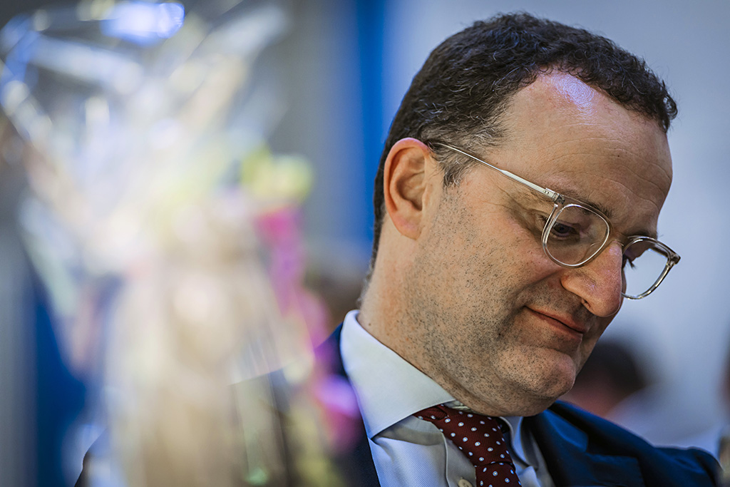 Urheberrechtlich geschuetzte Aufnahmen. Jede Verwendung ist honorarpflichtig und muss beim Urheber angezeigt werden!  [CREDIT: Lars Berg / WWW.LARSBERG.EU - Lars Berg, Von der Tinnenstrasse 13, 48145 Muenster, Germany, mobile +49 179 1379630, Bank: Commerzbank Mnster, IBAN: DE09 4008 0040 0600 9372 00 BIC: DRES DE FF 400, Finanzamt Muenster-Innenstadt, Steuernummer 337/5017/1774, USt-IdNr. DE247738150 - Verwendung nur gegen Namensnennung, Beleg und Honorar entsprechend aktueller MFMPreisliste zzgl. 7 Prozent MwSt - Bei der Verwendung ausserhalb journalistischer Berichterstattung (z.B. Werbung etc.) bitte vorher mit dem Autor Kontakt aufnehmen. Es wird grundsaetzlich keine Einholung von Persoenlichkeits-, Kunst- oder Markenrechten zugesichert, es sei denn, dies ist hier in der Bildbeschriftung ausdruecklich vermerkt. Die Einholung dieser Rechte obliegt dem Nutzer. Es gelten die unter WWW.LARSBERG.EU aufgefuehrten AGB. - NO MODEL RELEASE - ]